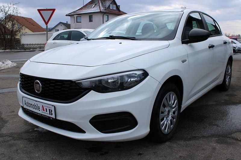 Weiß Gebraucht 2019 Fiat Tipo Pop Limousine | 8.990 € (Superpreis) - Bild 1/4
