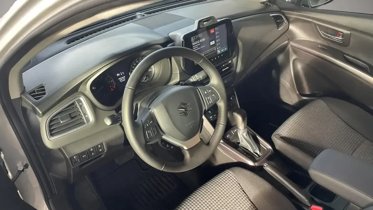 Gebraucht Suzuki SX4 S-Cross Comfort 110 PS (80 kW) 2025 Manufacturer SUV