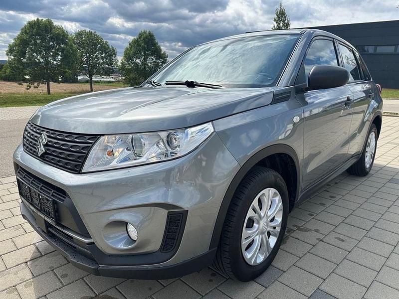 Grau Gebraucht 2019 Suzuki Vitara SUV | 14.980 € (Guter Preis) - Bild 1/4