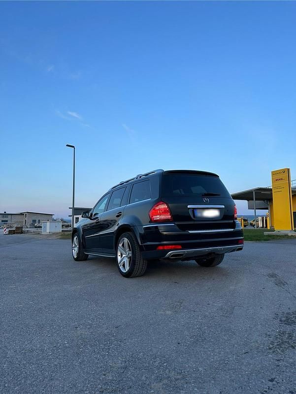 Gebraucht Mercedes GL350 224 PS (164 kW) 2010 Braun SUV