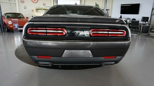 Gebraucht Dodge Challenger 309 PS (227 kW) 2020 Andere farbe metallic Coupé