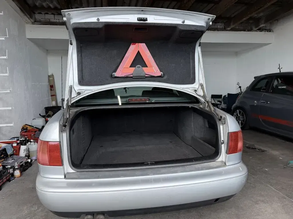 Gebraucht Audi A8 Comfort 230 PS (169 kW) 1998 Silber Limousine