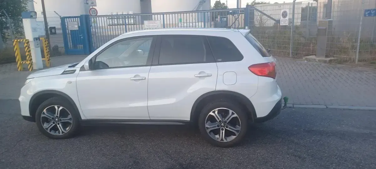 Gebraucht Suzuki Vitara 150 PS (110 kW) 2016 Weiß SUV