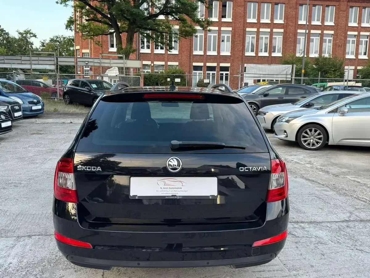 Gebraucht Skoda Octavia Ambition 110 PS (80 kW) 2016 Schwarz Kombi