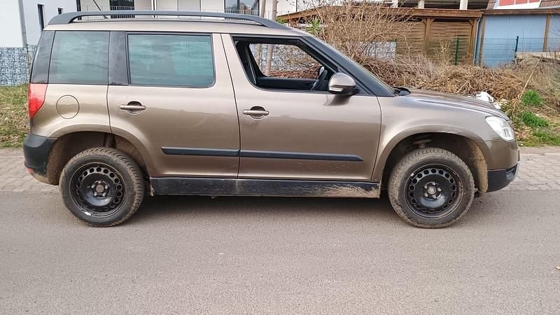 Gebraucht Skoda Yeti 105 PS (77 kW) 2011 Andere farben SUV