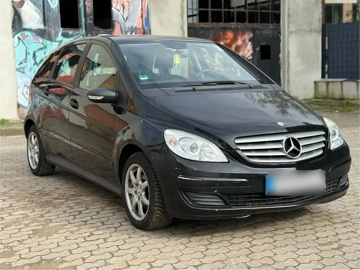 Gebraucht Mercedes 170 116 PS (85 kW) 2006 Schwarz Limousine
