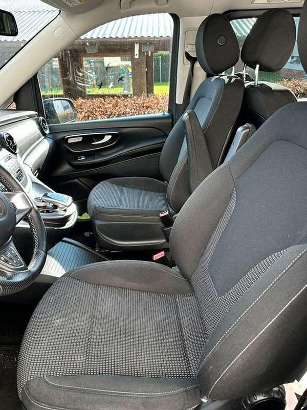 Gebraucht Mercedes V220 Edition 163 PS (119 kW) 2020 Blau Van / Kleinbus