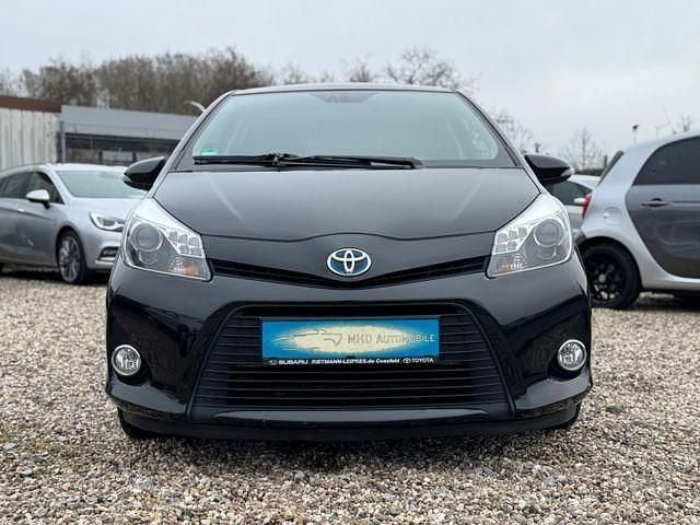 Gebraucht Toyota Yaris Hybrid Edition 75 PS (55 kW) 2014 Schwarz Kleinwagen