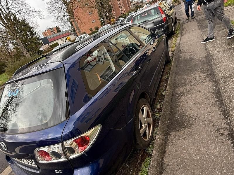 Gebraucht Mazda 6 140 PS (102 kW) 2010 Blau Kombi