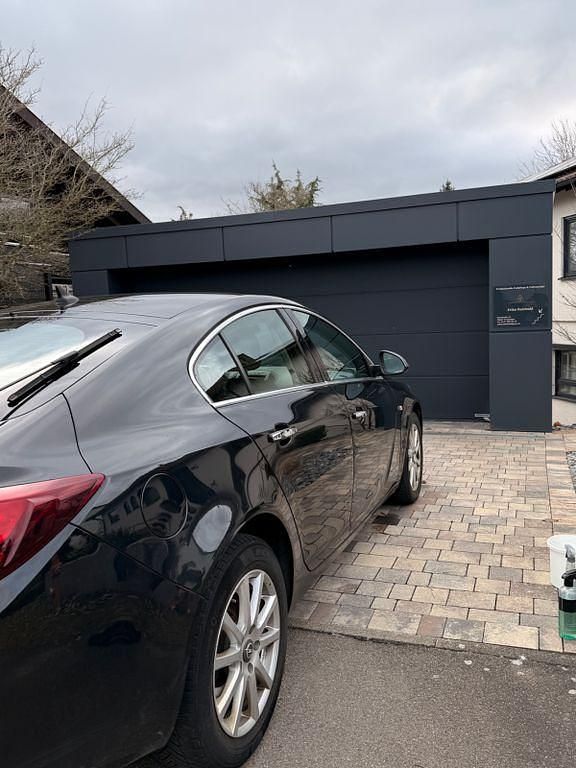 Gebraucht Opel Insignia 163 PS (119 kW) 2015 Schwarz Limousine