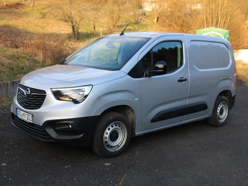 Gebraucht Opel Combo 102 PS (75 kW) 2024 Silber Van / Kleinbus