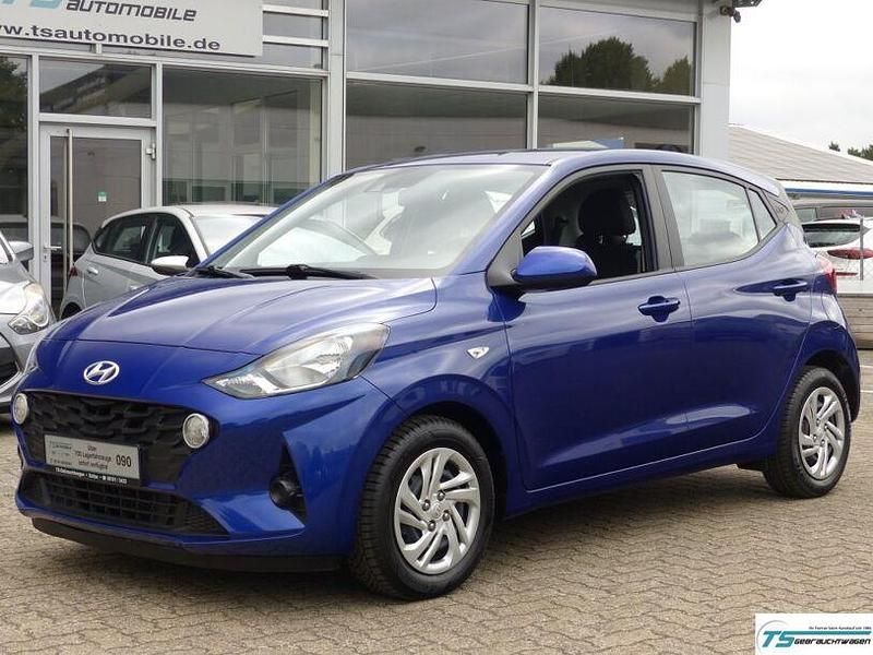 Blau Gebraucht 2023 Hyundai i10 Select Kleinwagen | 11.790 € (Fairer Preis) - Bild 1/4
