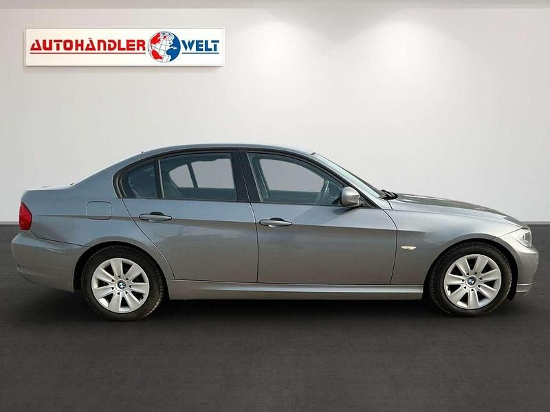 Gebraucht BMW 318 143 PS (105 kW) 2008 Grau Limousine