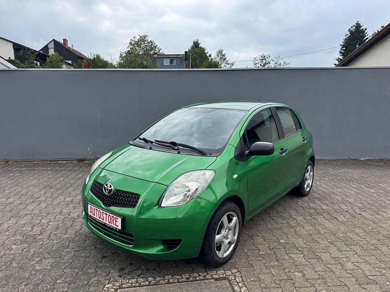Grün Gebraucht 2007 Toyota Yaris Style Kleinwagen | 3.333 € (Fairer Preis) - Bild 1/4