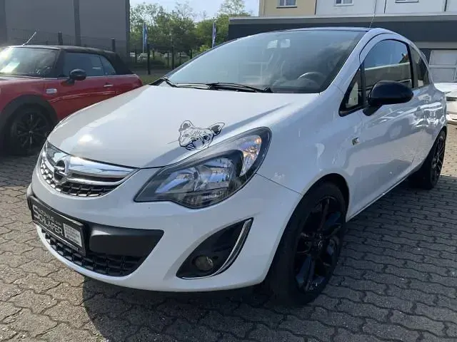 Używany Opel Corsa Color Edition 101 KM (74 kW) 2013 Hatchback