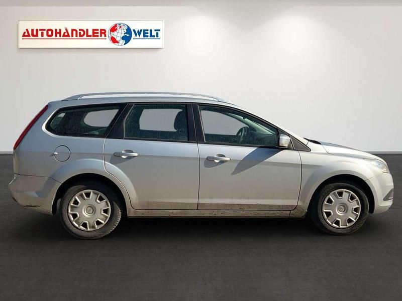 Gebraucht Ford Focus 101 PS (74 kW) 2009 Silber Limousine