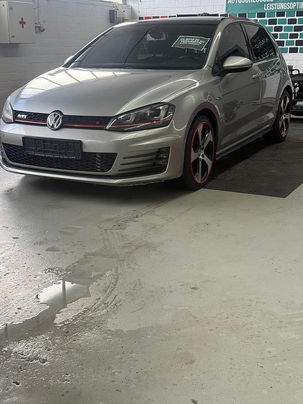 Second-hand VW Golf VII GTI 220 CP (161 kW) 2015 Gri Berlinǎ