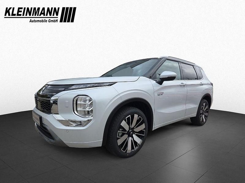 Titan weiß / panther schwarz Neu 2025 Mitsubishi Outlander P-HEV Top SUV | 57.990 € (Teuer) - Bild 1/4