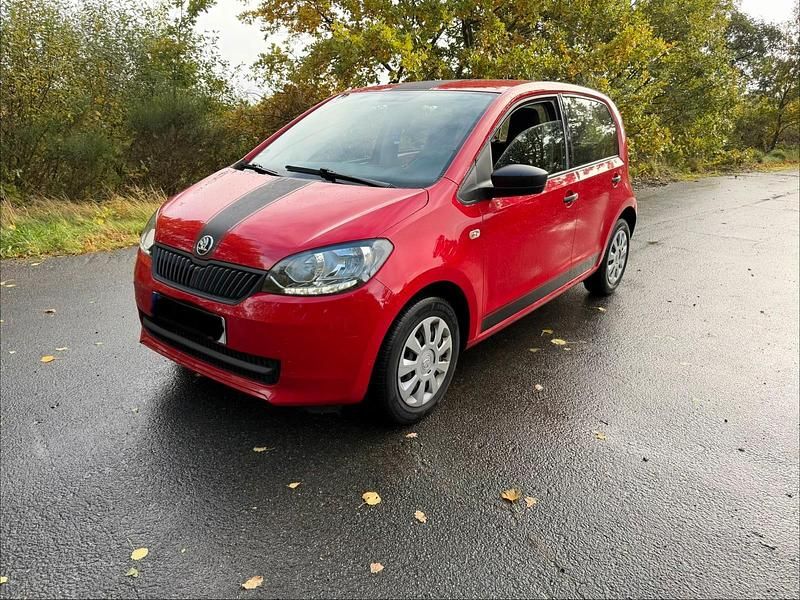 Rot Gebraucht 2017 VW up! Kleinwagen | 3.750 € (Superpreis) - Bild 1/4