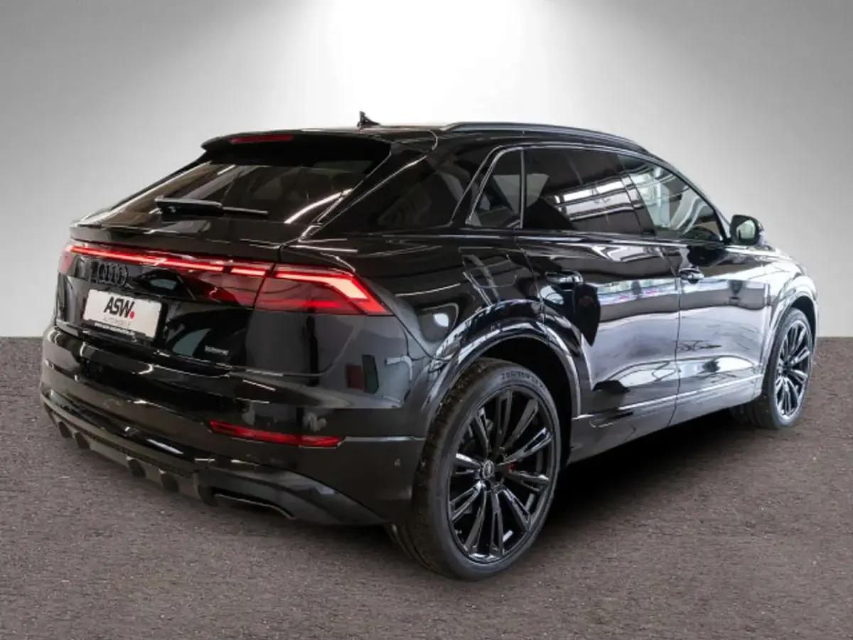 Neu Audi Q8 S-Line 286 PS (210 kW) 2025 Daytonagrau perleffekt SUV