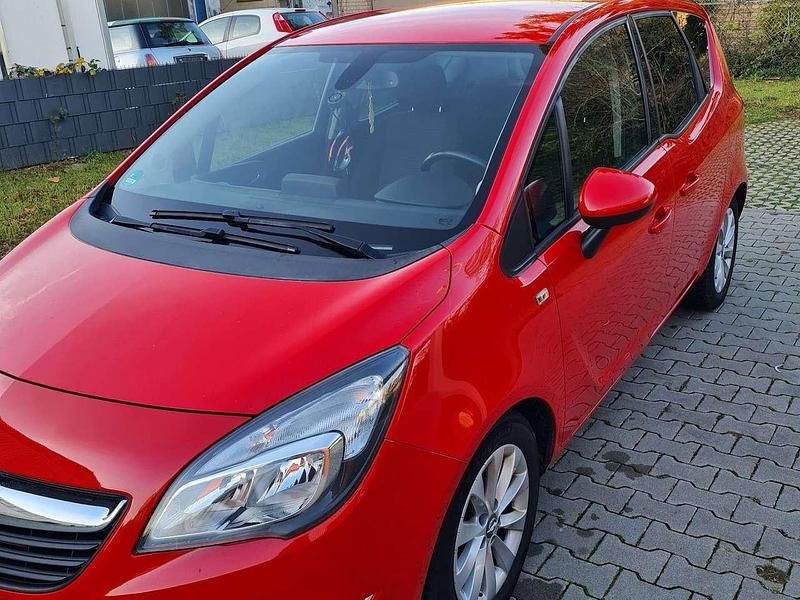 Gebraucht Opel Meriva Color Edition 120 PS (88 kW) 2015 Rot Van / Kleinbus