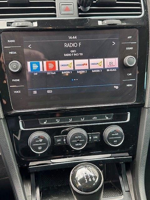 Gebraucht VW Golf VII Sound 125 PS (91 kW) 2017 Weiß Kombi