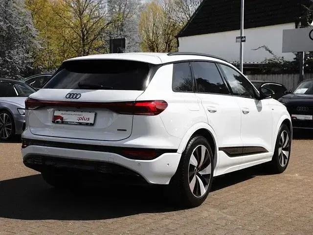 Usata Audi Q6 e-tron S-Line 284 kW (387 CV) 2025 Bianco SUV
