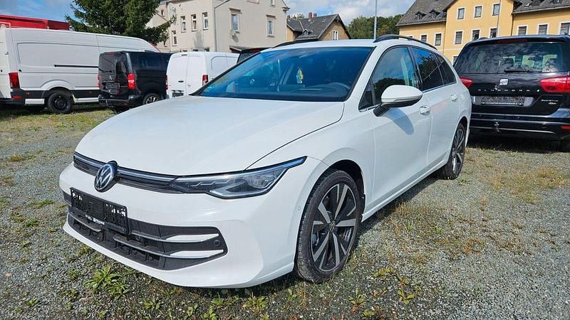 Weiß Gebraucht 2024 VW Golf VIII Style Kombi | 29.000 € (Fairer Preis) - Bild 1/4