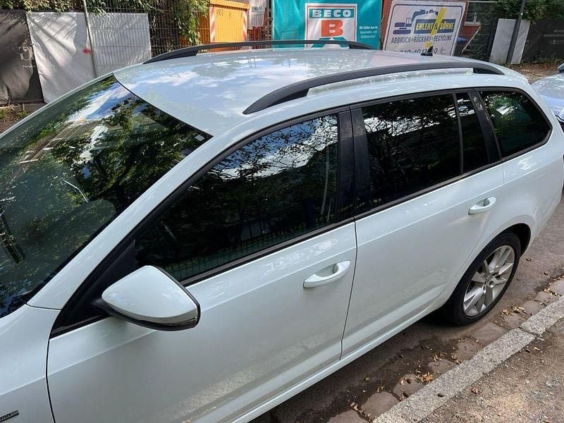 Gebraucht Skoda Octavia Drive 150 PS (110 kW) 2017 Weiß Kombi