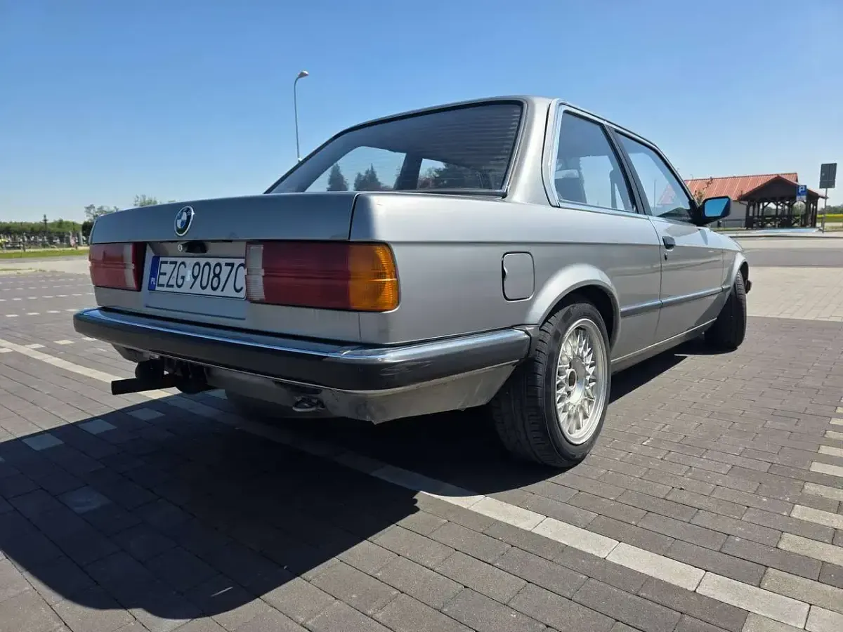 Gebraucht BMW 318 102 PS (75 kW) 1987 Limousine