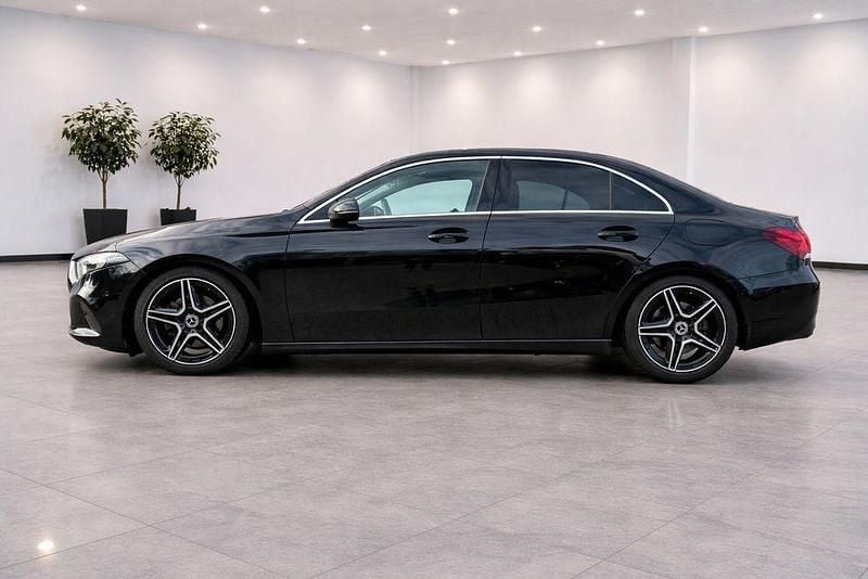 Gebraucht Mercedes A200 AMG 163 PS (119 kW) 2021 Schwarz Limousine