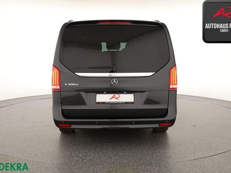 Gebraucht Mercedes V300 237 PS (174 kW) 2021 Graphitgrau Van / Kleinbus