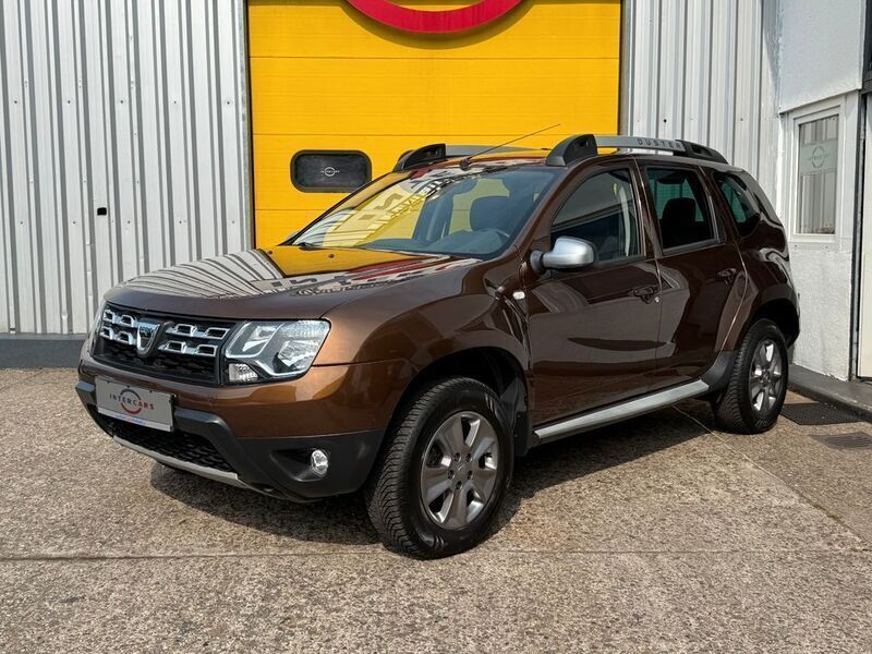 Braun Gebraucht 2015 Dacia Duster Prestige SUV | 6.900 € (Superpreis) - Bild 1/4