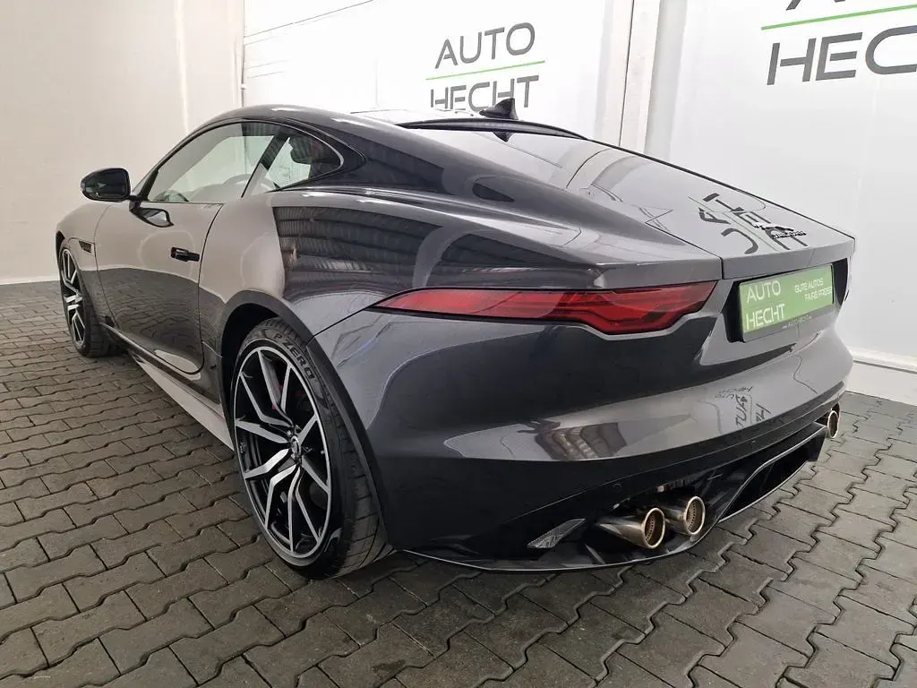 Gebraucht Jaguar F-Type 575 PS (422 kW) 2023 Carpathian grey metallic Coupé