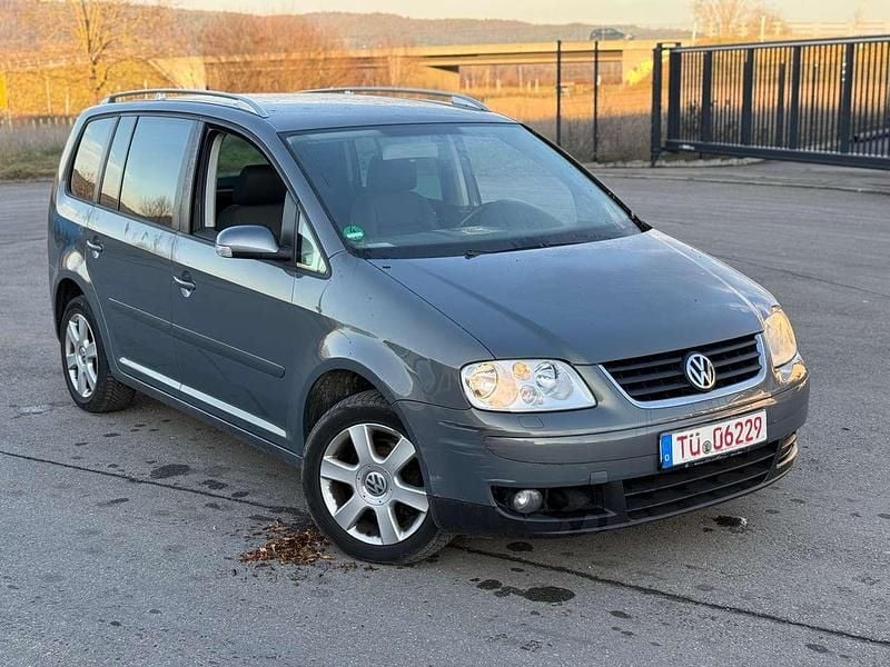 Gebraucht VW Touran 116 PS (85 kW) 2005 Grau Van / Kleinbus