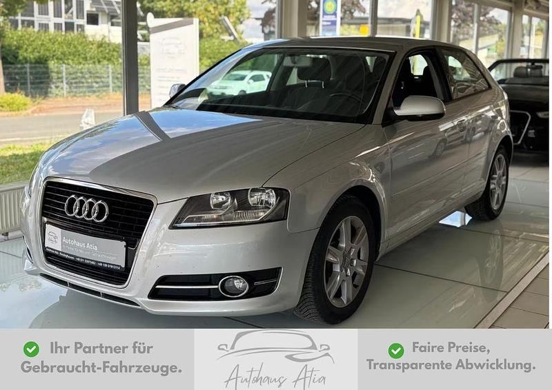 Silber Gebraucht 2011 Audi A3 Attraction Limousine | 6.799 € (Etwas zu teuer) - Bild 1/4