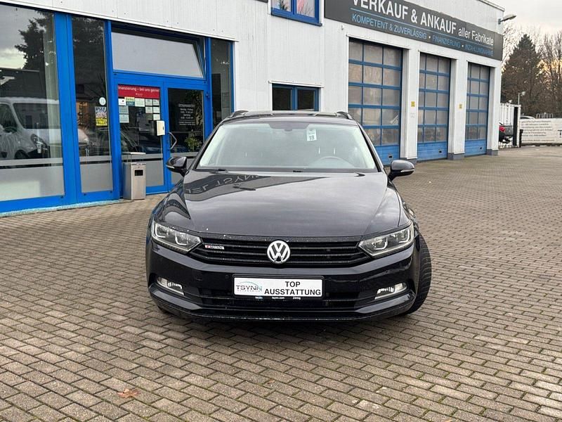 Schwarz Gebraucht 2015 VW Passat Kombi | 10.900 € (Superpreis) - Bild 1/4