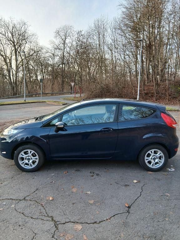 Gebraucht Ford Fiesta Trend 60 PS (44 kW) 2011 Blau Limousine