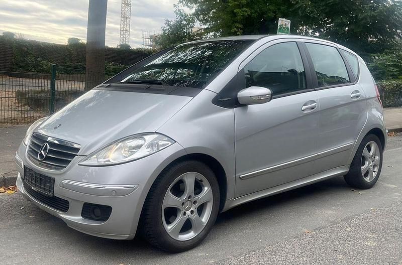 Silber Gebraucht 2008 Mercedes A150 Avantgarde Van / Kleinbus | 2.700 € (Guter Preis) - Bild 1/4