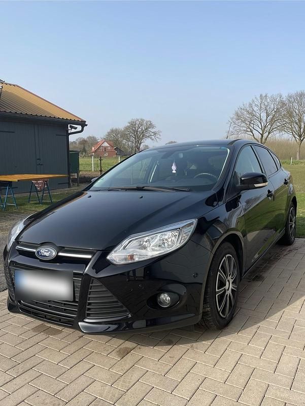 Gebraucht Ford Focus 125 PS (91 kW) 2012 Schwarz Kleinwagen