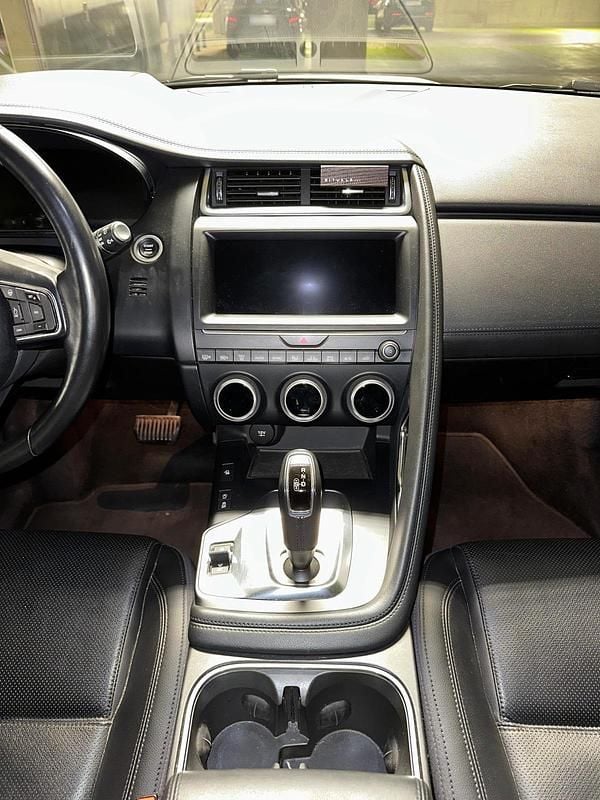 Second-hand Jaguar E-Pace 181 CP (133 kW) 2018 Gri SUV