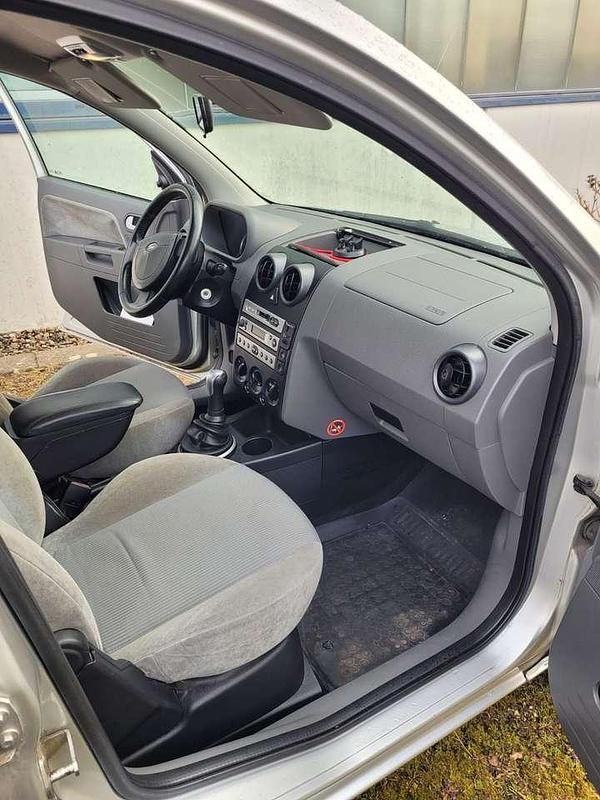 Gebraucht Ford Fusion 80 PS (58 kW) 2004 Silber Kleinwagen