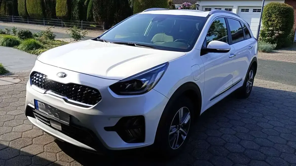 Gebraucht Kia Niro Plus 141 PS (103 kW) 2021 Weiß SUV