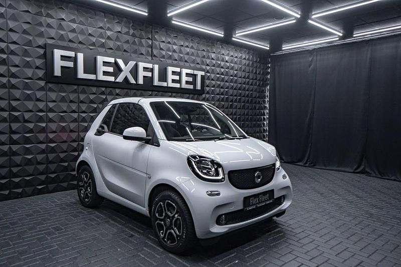 Gebraucht Smart ForTwo Cabrio Passion 90 PS (66 kW) 2018 Tridionsicherheitszelle weiss Cabrio