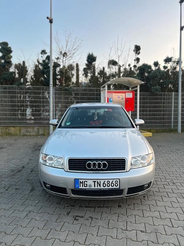 Gebraucht Audi A4 Comfort 131 PS (96 kW) 2004 Grau Limousine