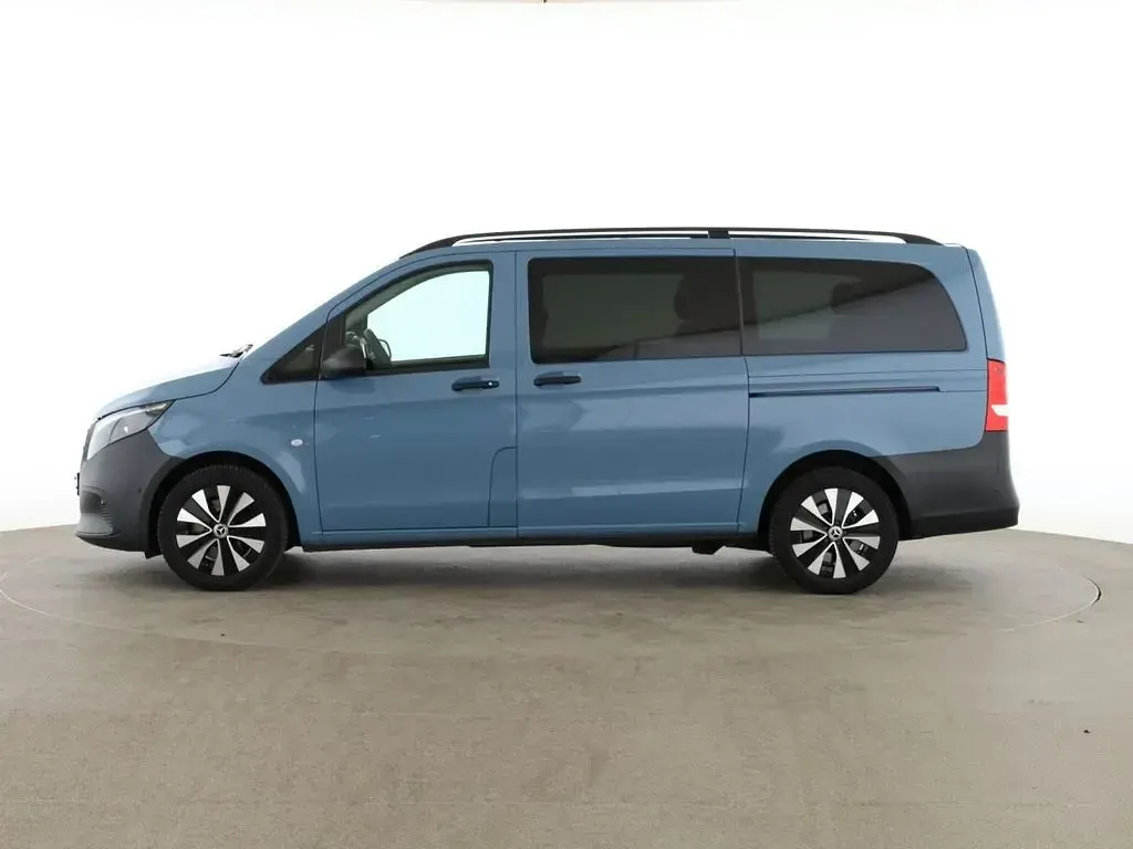 Gebraucht Mercedes Vito 136 PS (100 kW) 2024 Blau Van