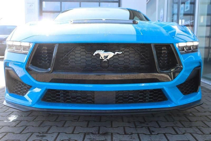 Neu Ford Mustang GT Fastback 446 PS (328 kW) 2026 Grabberblue metallic Coupé