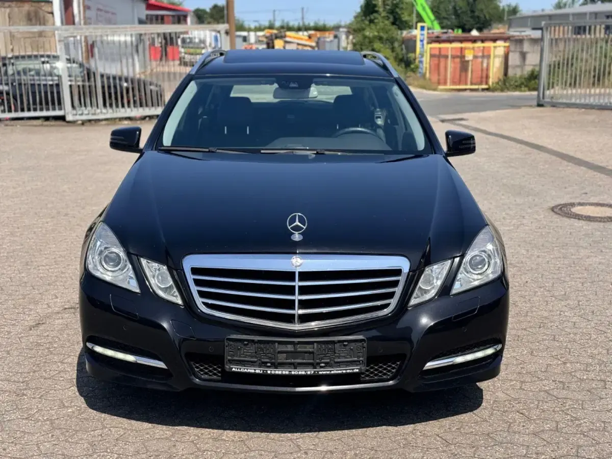 Gebraucht Mercedes E250 204 PS (150 kW) 2010 Schwarz Kombi