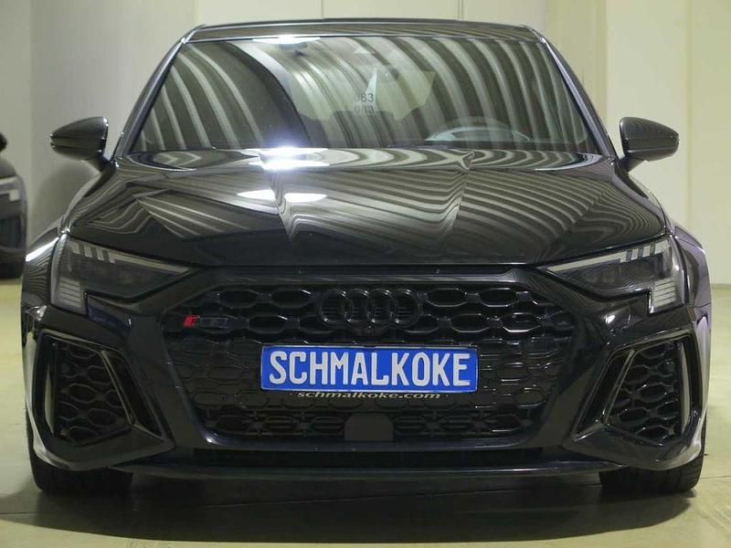 Mythos black (metallic) Gebraucht 2024 Audi RS3 Ambiente Kleinwagen | 58.950 € (Guter Preis) - Bild 1/4