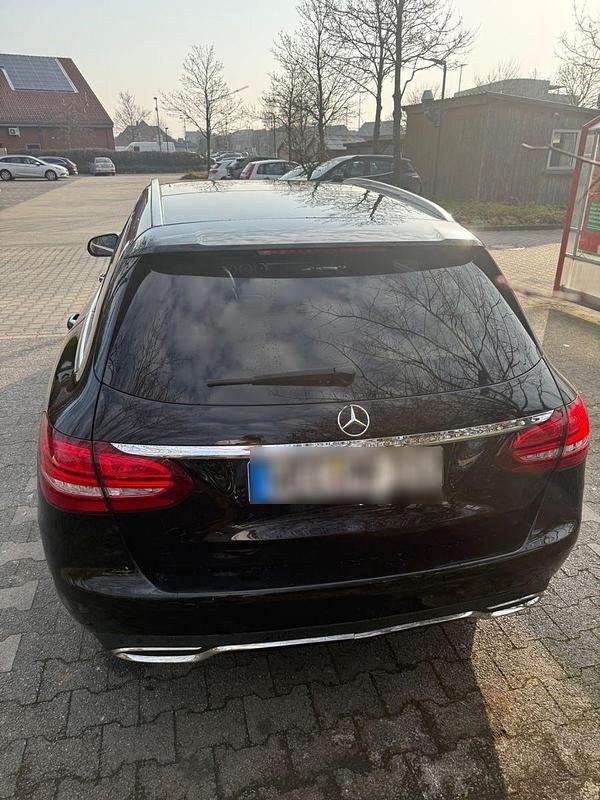 Gebraucht Mercedes C250 204 PS (150 kW) 2014 Schwarz Kombi